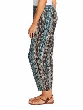 **Jessica Simpson cropped pants* Buy 3 marked items for $25
